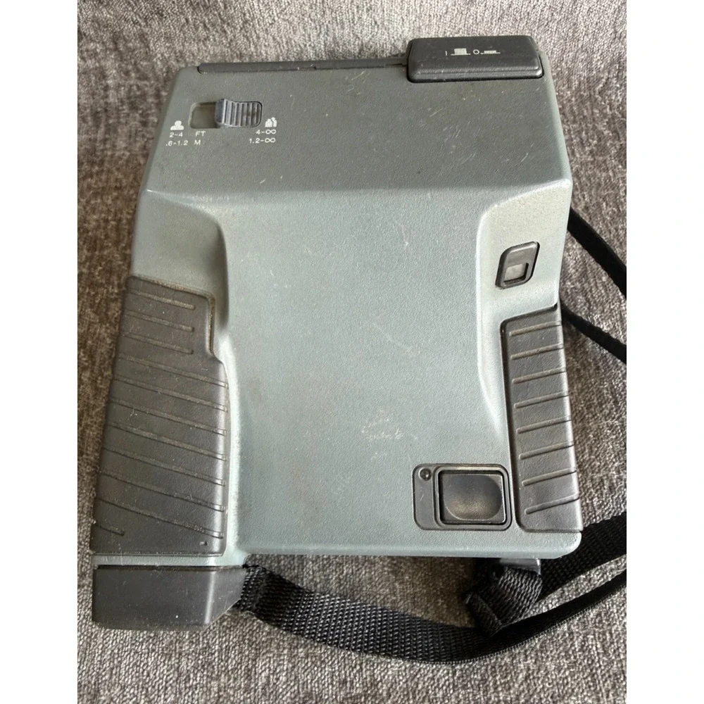 Vintage Polaroid Impulse 600 Instant Film Camera Gray Pop Up Flash